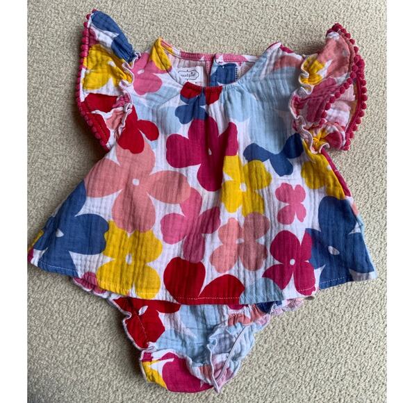 Mud Pie Flower outfit size 9-12 mo - Picture 1 of 3